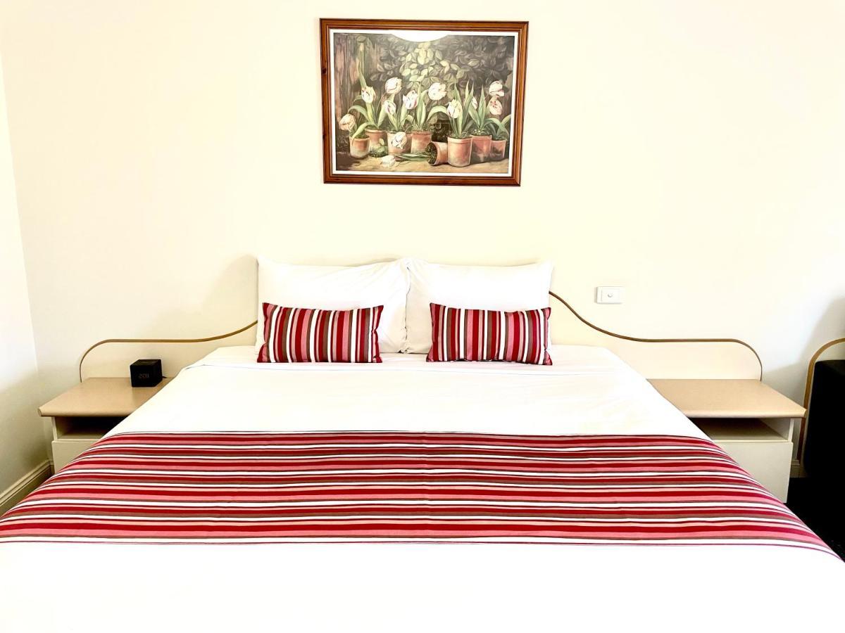 Golfview Motor Motel 3*
